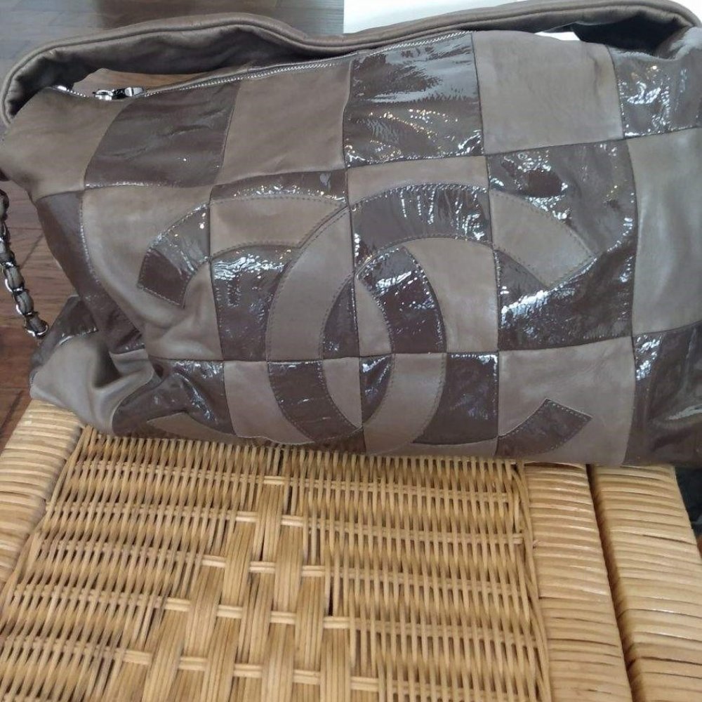 Chanel Lambskin Quilted Shiny Chain hobo